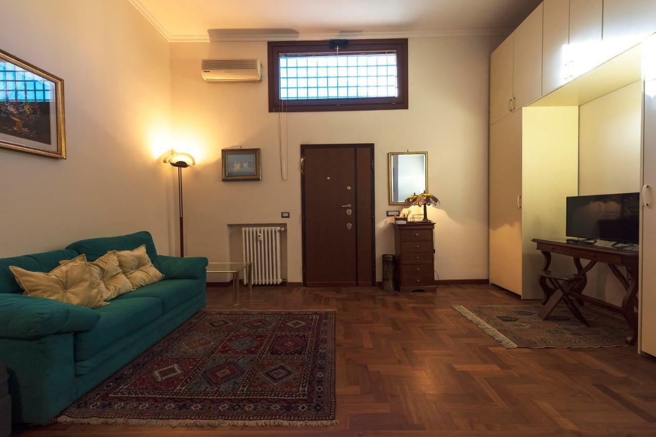 רומא Toberto Apartment מראה חיצוני תמונה