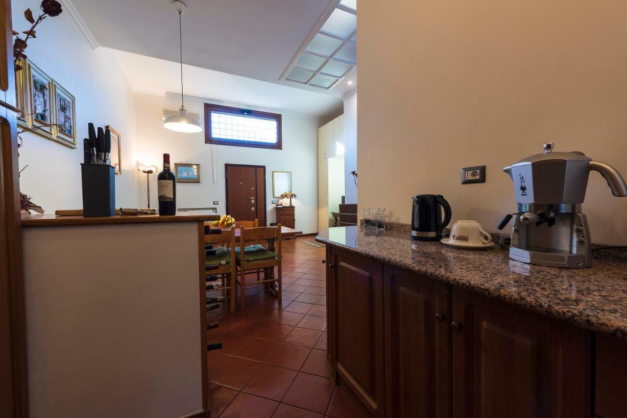 רומא Toberto Apartment מראה חיצוני תמונה