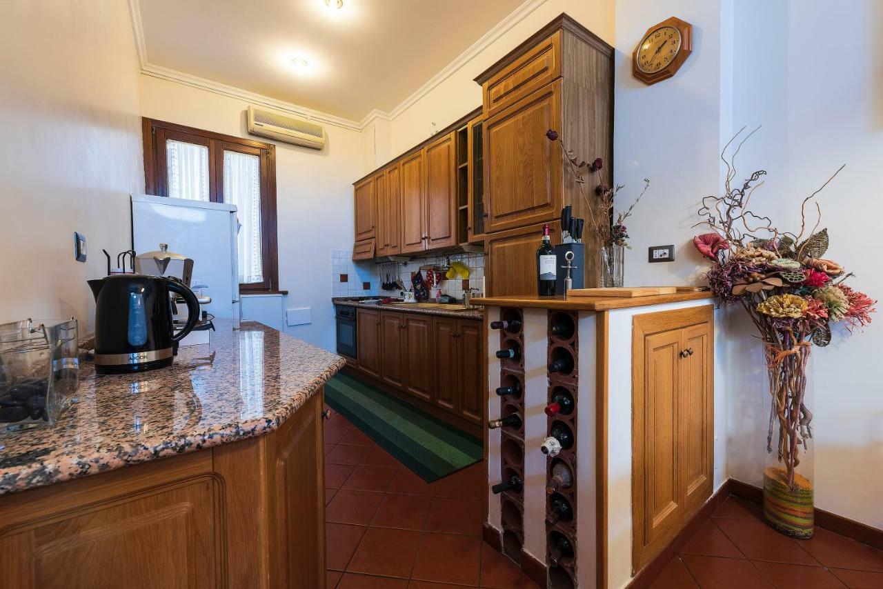 רומא Toberto Apartment מראה חיצוני תמונה